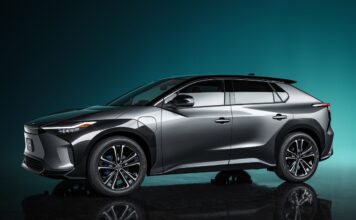 Descoperire făcută de inginerii de la Toyota – O nouă generație de acumulatori auto, la jumătate din greutatea, dimensiunea și prețul de acum Toyota - inovație în industria auto