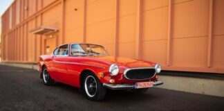 Volvo P1800