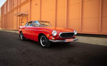 Volvo P1800