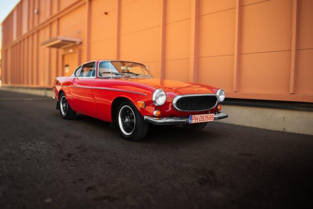 Volvo P1800
