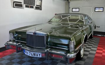 Lincoln Continental Town Coupe